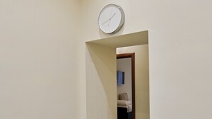 Unclassified image, 4 of 31, button - Spacious apartment in Naples · Sleeps 9, 2 bathrooms, just a short walk from the train station (Napoli)