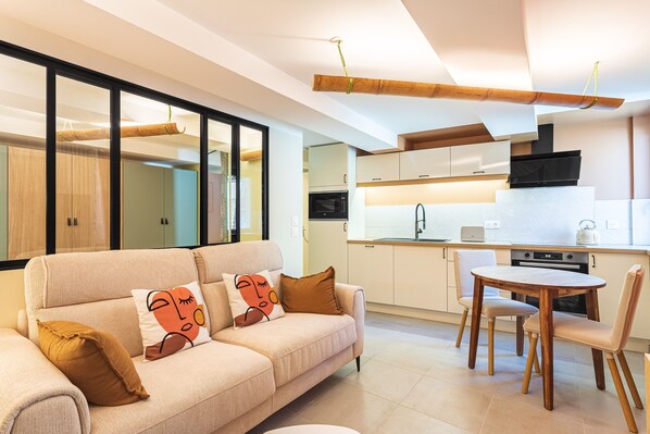 Interior - Suite Jungle Premium - Studio climatisé (Toulon)