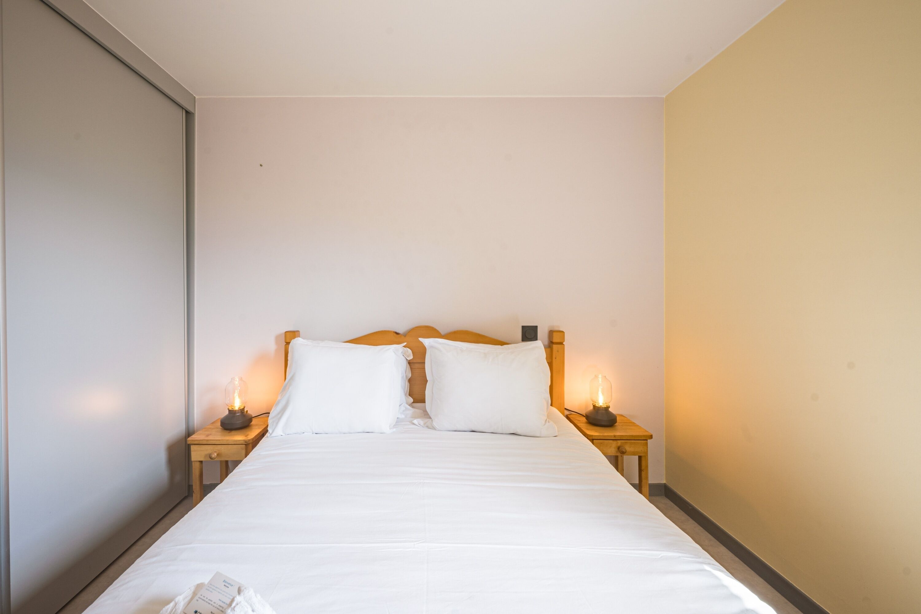 3 chambres, fer et planche à repasser, accès au Wi-Fi (inclus)