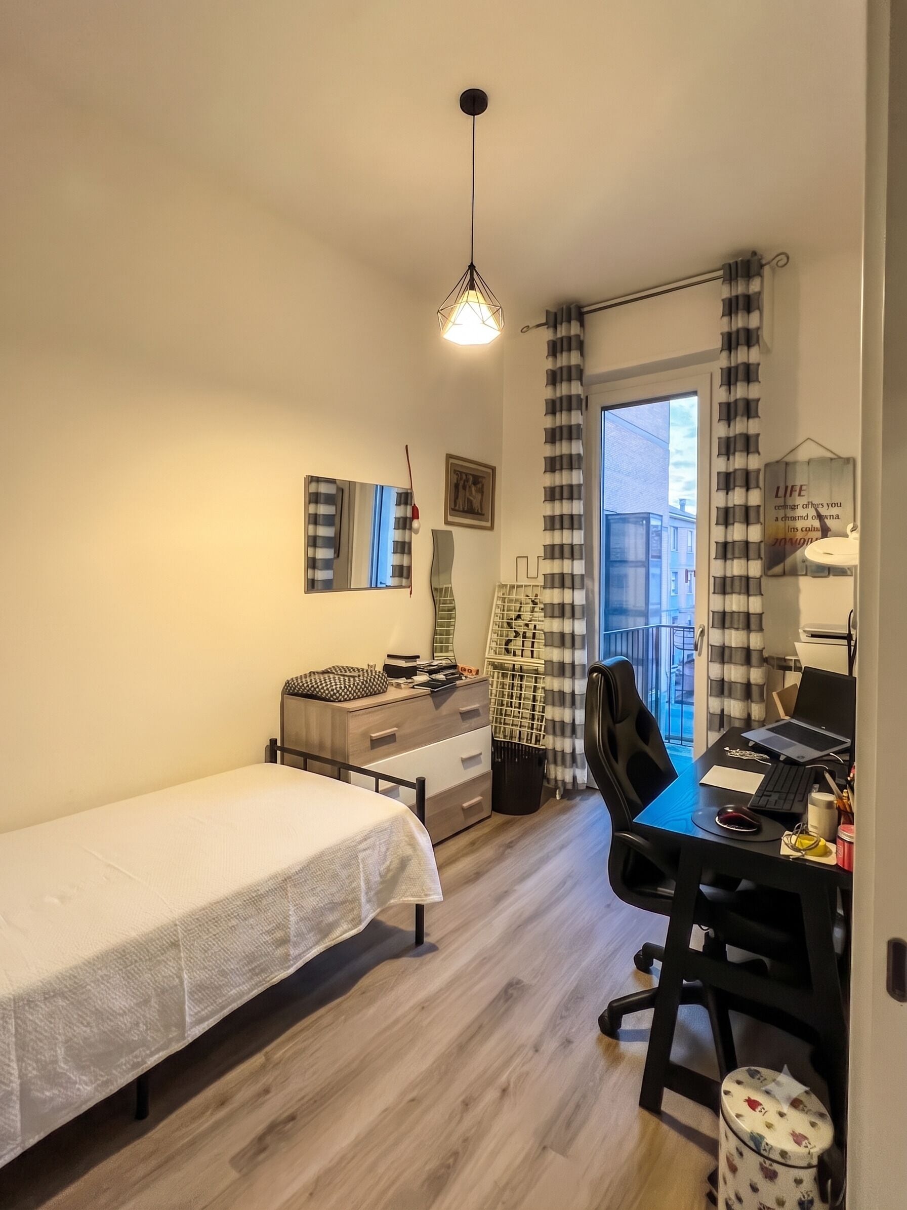 Apartment, Balcony