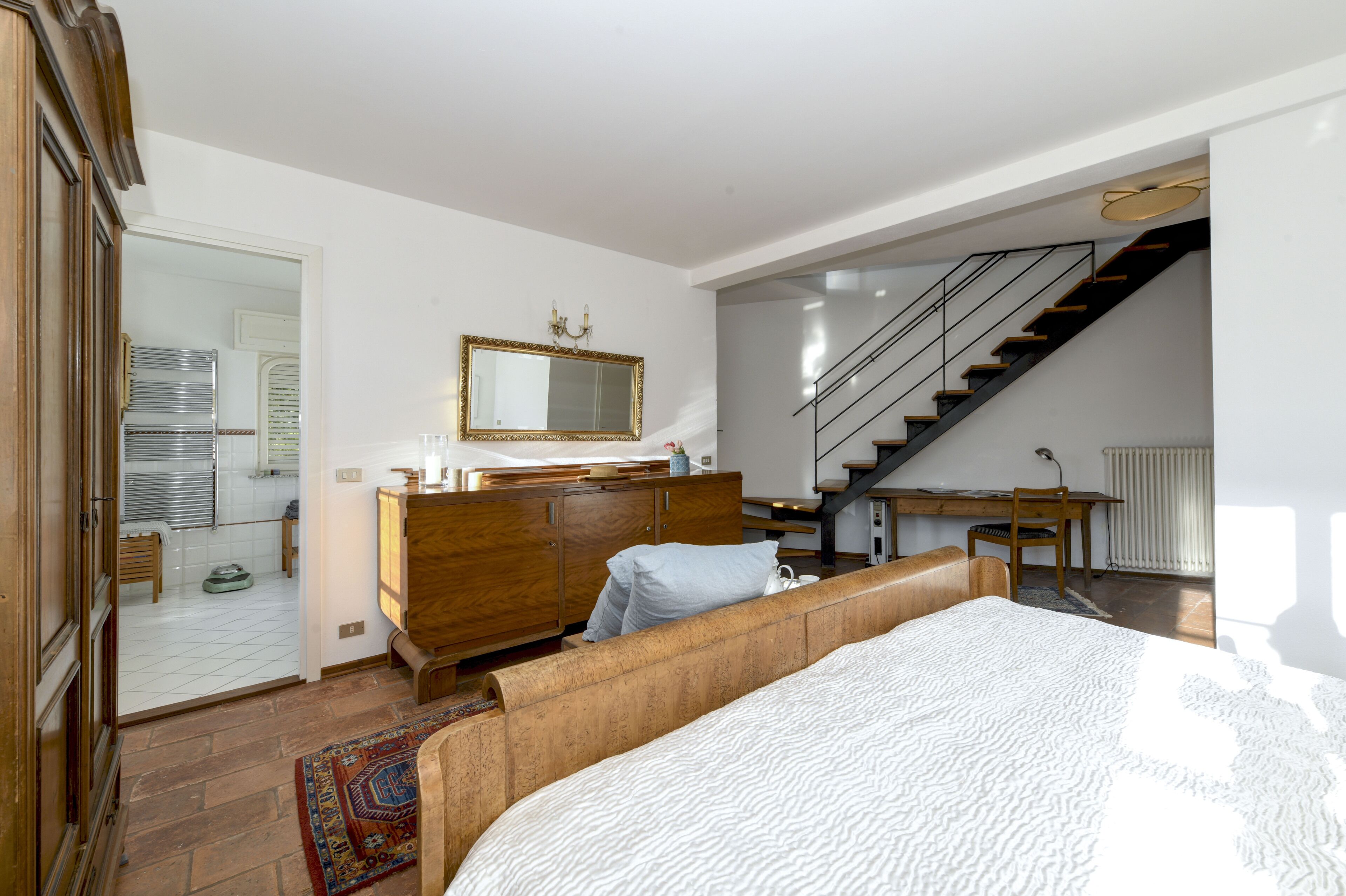 Apartment, Lake View
