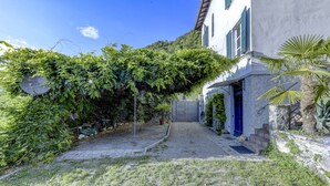 Apartamento, vistas al lago | Jardines del alojamiento