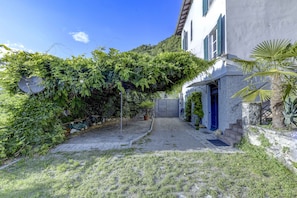 Apartment, Lake View | Property grounds - Villino Colmenacco (Nesso)