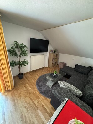 Living area - Vrbo Property (Heimbuchenthal)