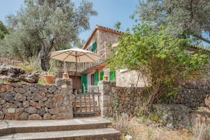 Exterior - Holiday Home 'Can Carabá' with Mountain Views, Private Pool, and Wi-Fi (Sóller)