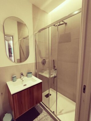 Bathroom - Vrbo Property (Civitavecchia)
