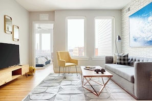 TV, offices - 2-bed apartment in beautiful Philadelphia (Philadelphia)