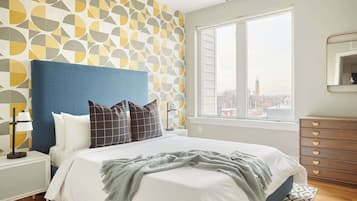 2 bedrooms, desk, iron/ironing board, WiFi
