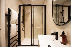 Eco-friendly toiletries - Luxury Dog-Friendly Double Room | Olive House, Ambleside (Ambleside)