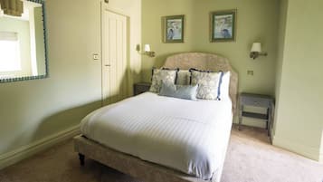 1 bedroom, desk, iron/ironing board, travel cot