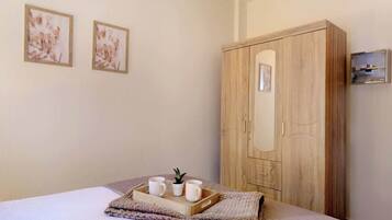 1 bedroom, iron/ironing board, WiFi, bed sheets