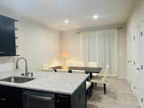 Dining - Modern 3-Bedroom Townhome in Beautiful Pasadena, Convenient to Water, BWI & DC (Pasadena)
