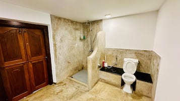 Villa Luxe, 4 chambres, climatisation, vue piscine | Salle de bain