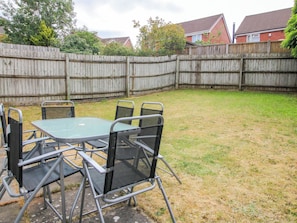 Outdoor dining - 18 Hengrave Meadow (Telford)