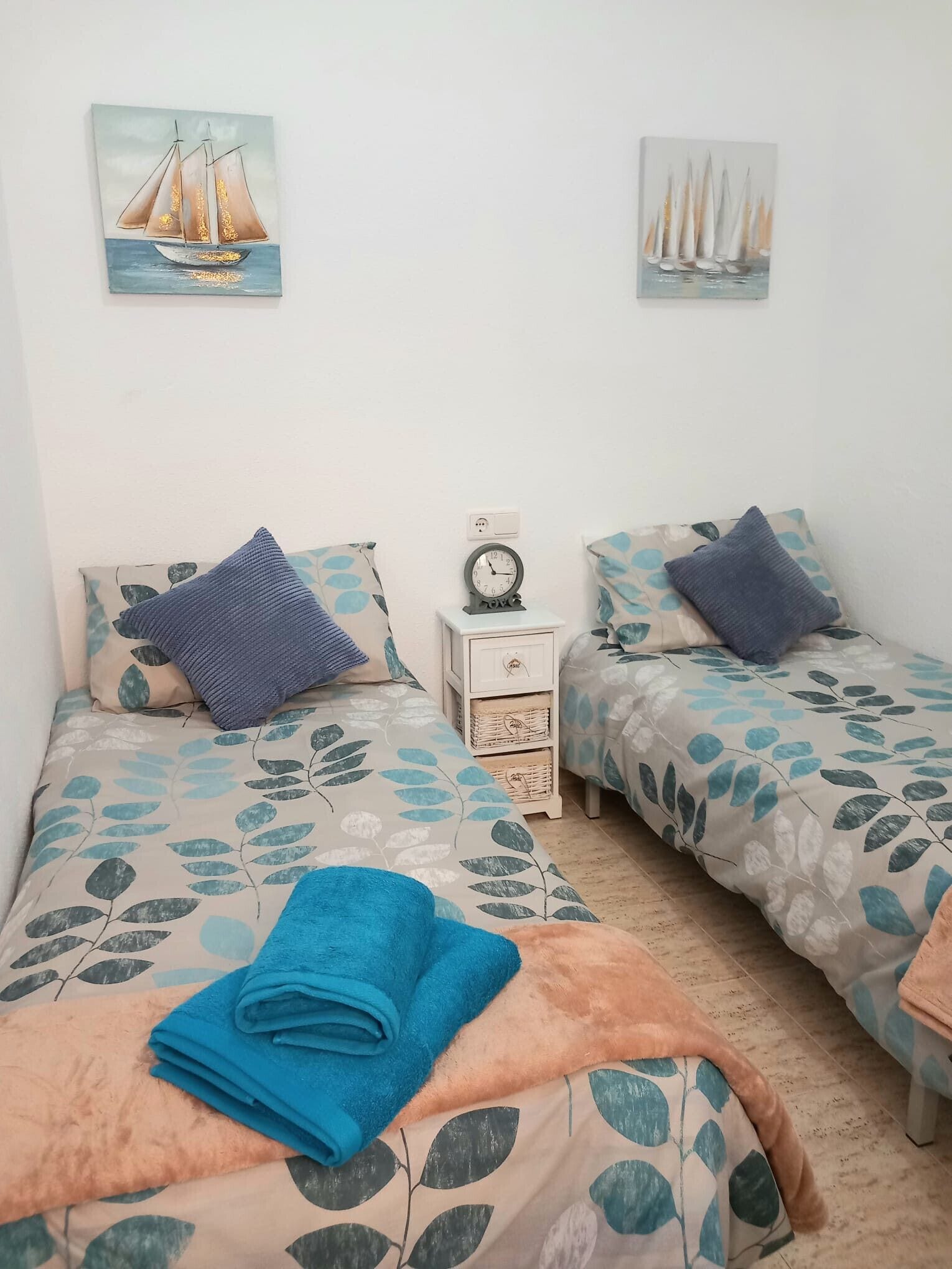 2 bedrooms, bed sheets