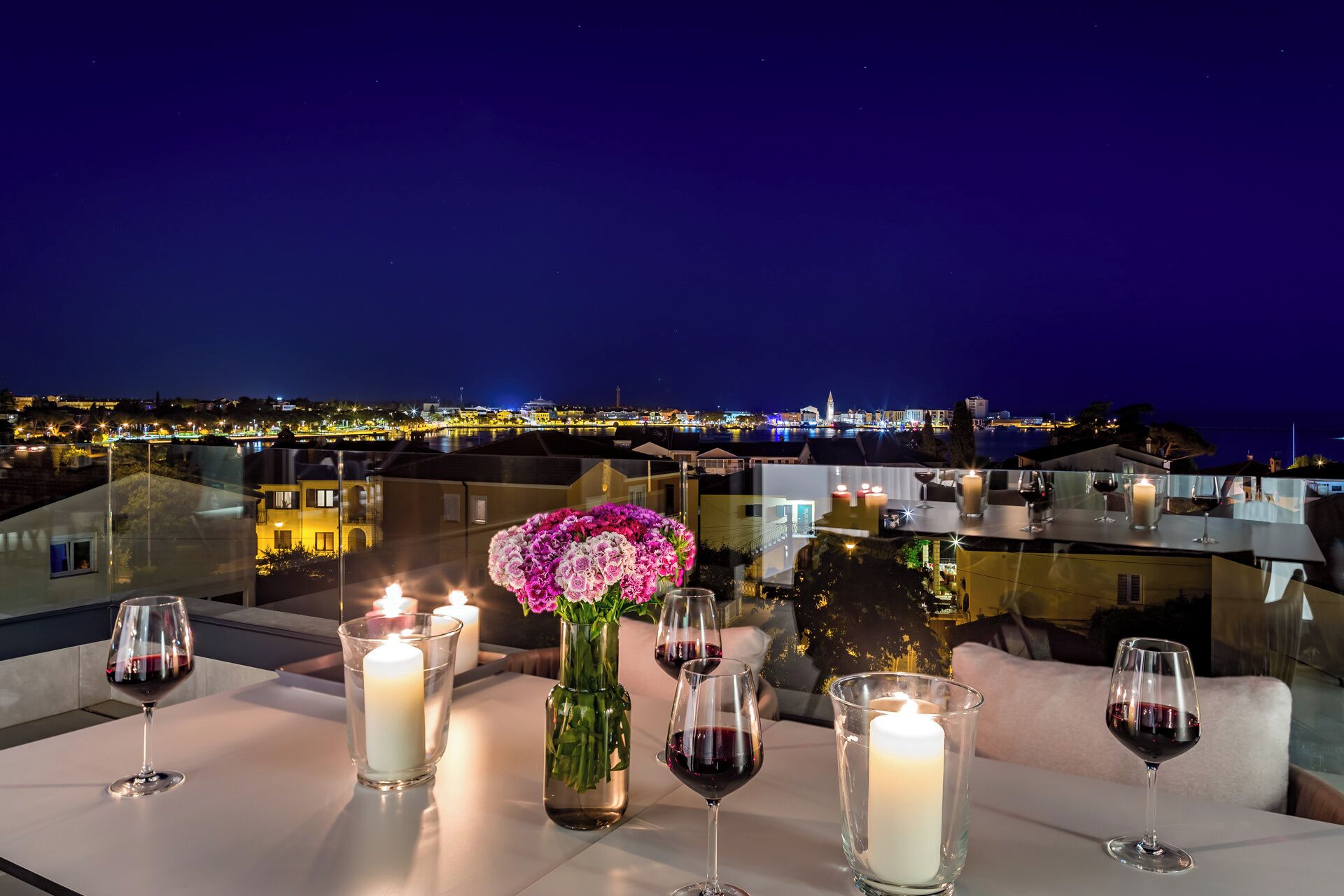 Apartamento superior, sacada, vista para o mar | Sacada