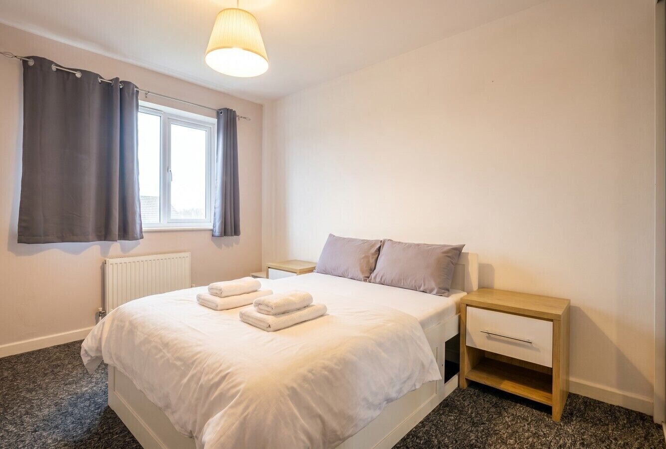 3 bedrooms, desk, iron/ironing board, WiFi