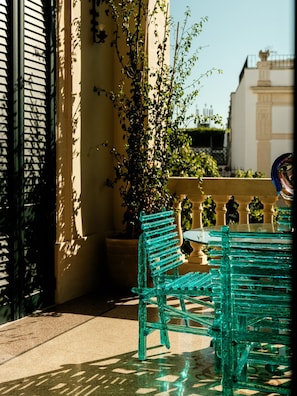 Outdoor dining - Palazzo Vitti Residenza storica (CAMPI SALENTINA)