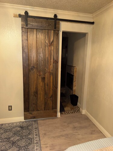 3-bedroom house in pleasant Lubbock with cool AC