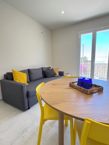 Bright oceanfront apartment with a panoramic sun terrace