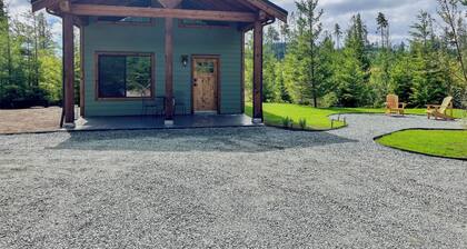 Located on 160acres of Nature in Welcoming Shirley. Unwind at Cozy Bear Cabin