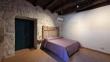 1 dormitori, wifi i roba de llit