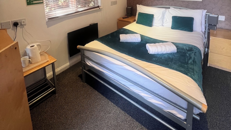 Tudors eSuites - Budget Apartments