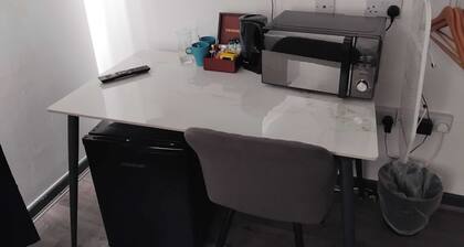 Tudors eSuites - Budget Apartments