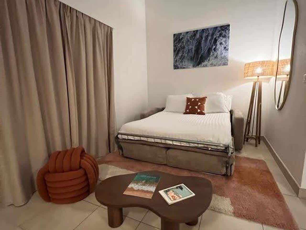WiFi, bed sheets