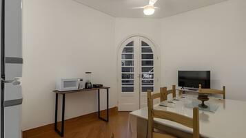 Apartment | Dining