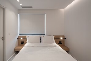Economy Double Room, 1 Double Bed, Non Smoking, Private Bathroom | In-room safe, blackout drapes, soundproofing, iron/ironing board - The George Athens (Athens)