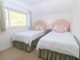 2 bedrooms, WiFi (free), individually decorated, individually furnished