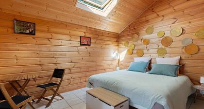 Chambre d'hôtes proche de Vichy – Chambre Sauna avec piscine partagée, Wi-Fi et climatisation