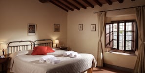 4 camere, Wi-Fi, lenzuola