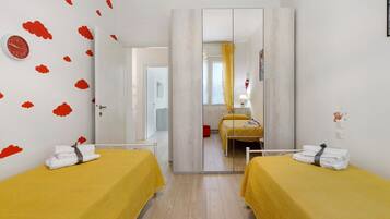 2 bedrooms, WiFi, bed sheets