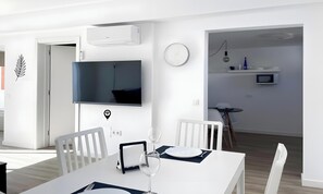 Dining - B-Rent La Azotea Zen – Your Relaxing Oasis in Corralejo (Corralejo)
