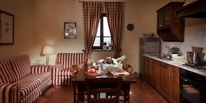 Macchina per tè/caffè, frigorifero, forno, piano cottura