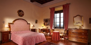 8 camere, Wi-Fi, lenzuola