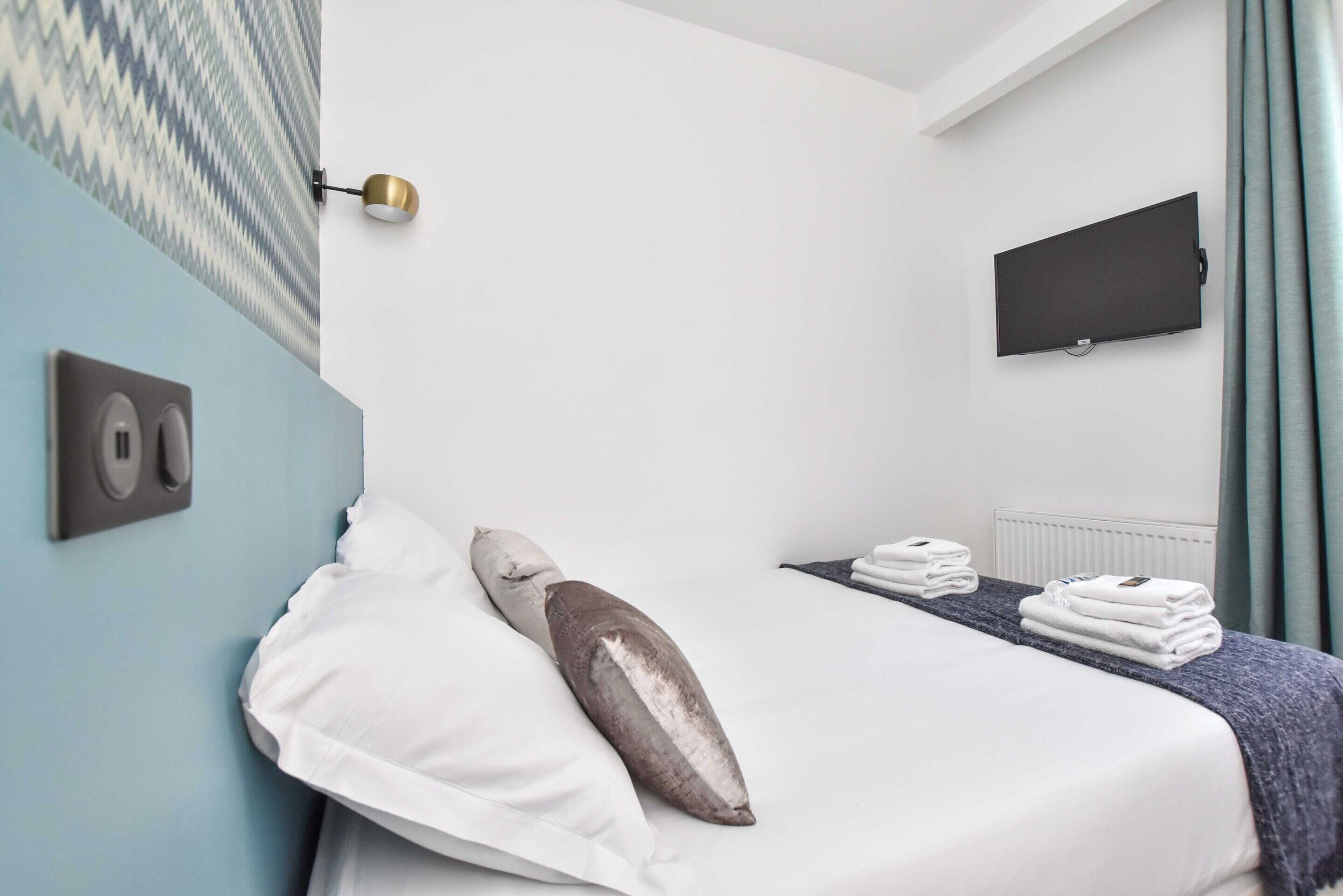 1 habitación y ropa de cama 