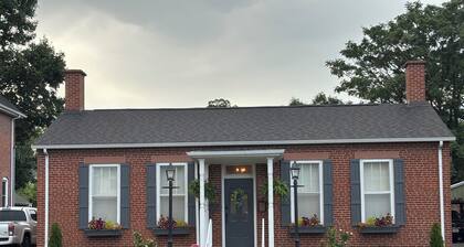 Charming, historic Fuerth House in Downtown Cape Girardeau, 2 bedrooms, 1 bath.