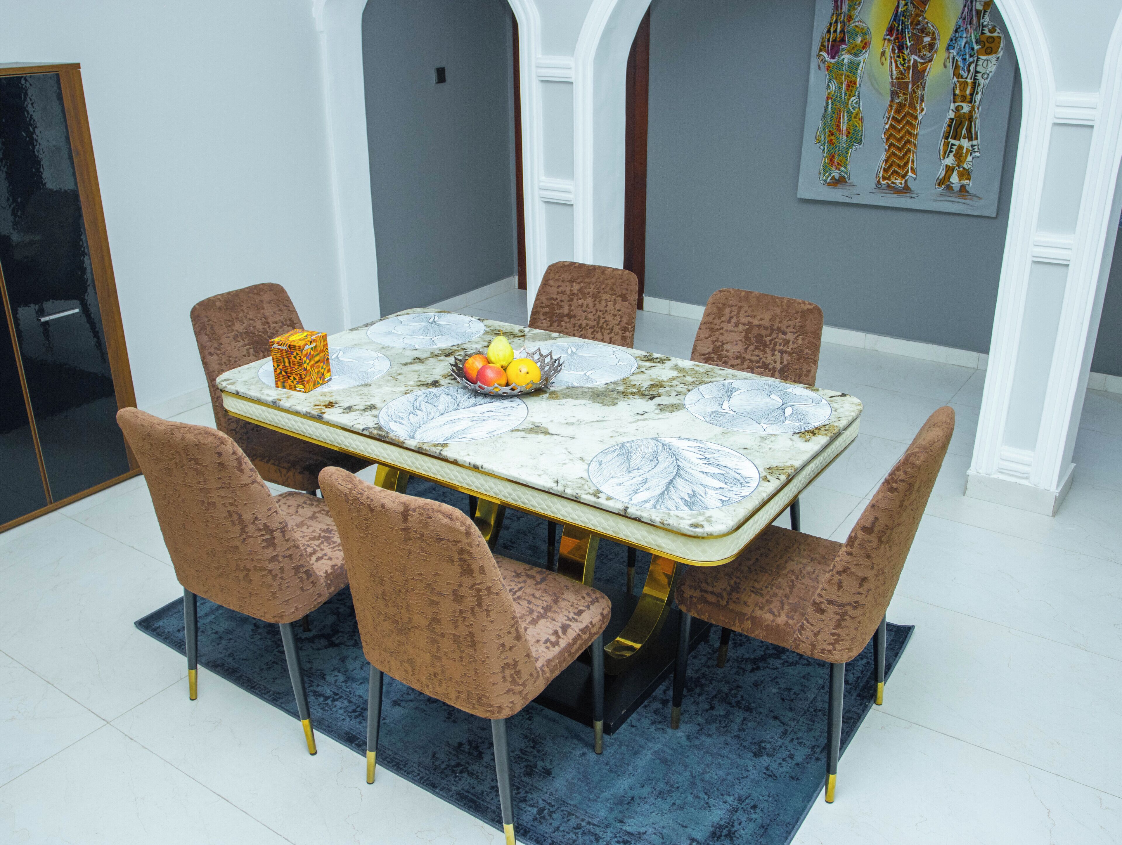 Makan di kamar