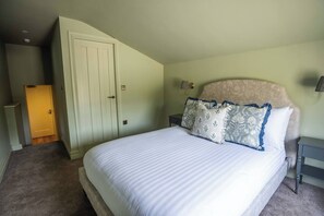 Room - Peaceful Double with Fell Views | Olive House (Ambleside)