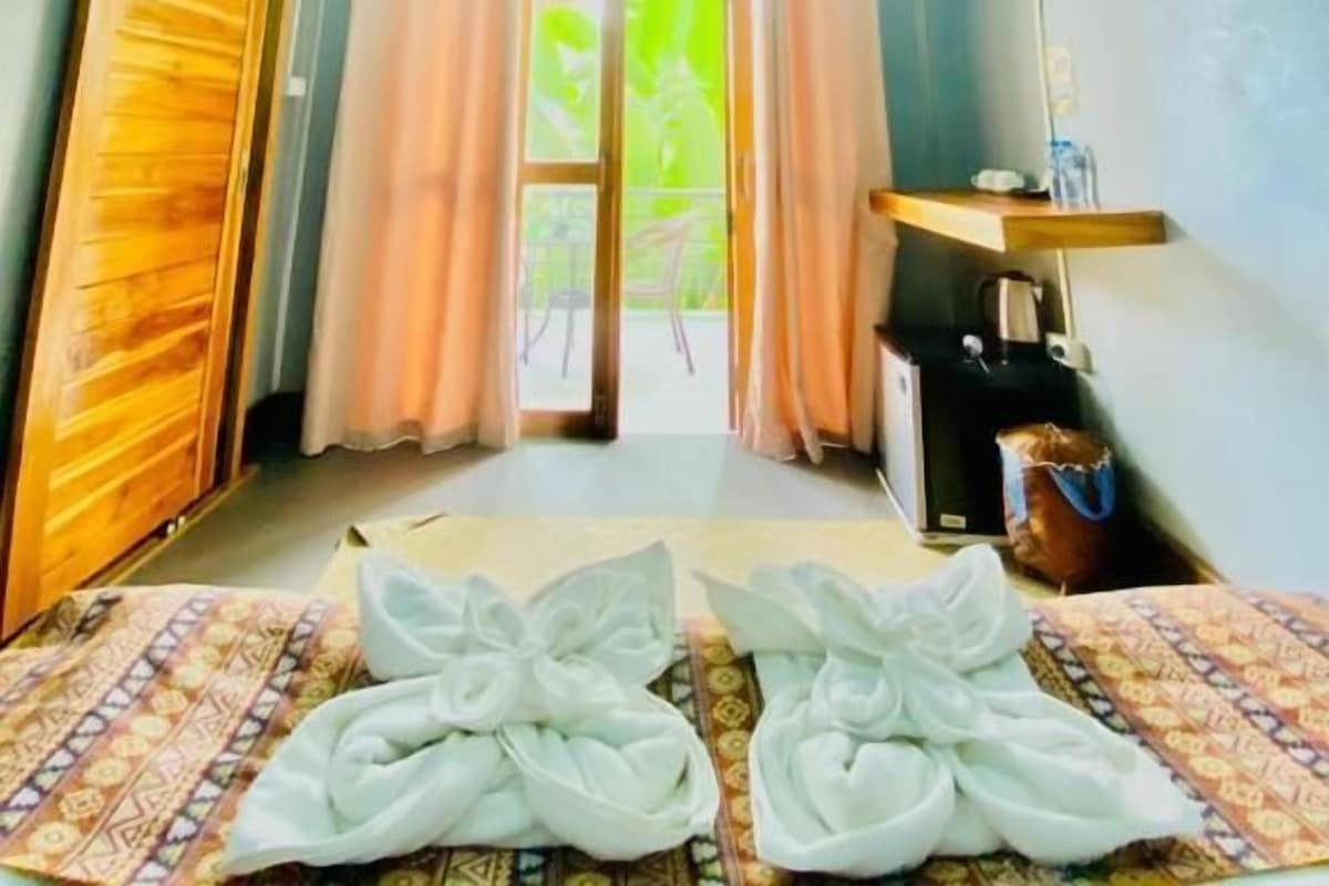 Phòng đôi Deluxe, ban công, quang cảnh sông | Truy cập Internet không dây miễn phí 
