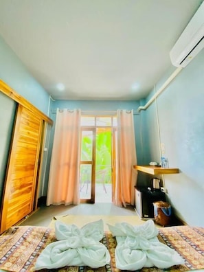 Phòng đôi Deluxe, ban công, quang cảnh sông | Truy cập Internet không dây miễn phí 