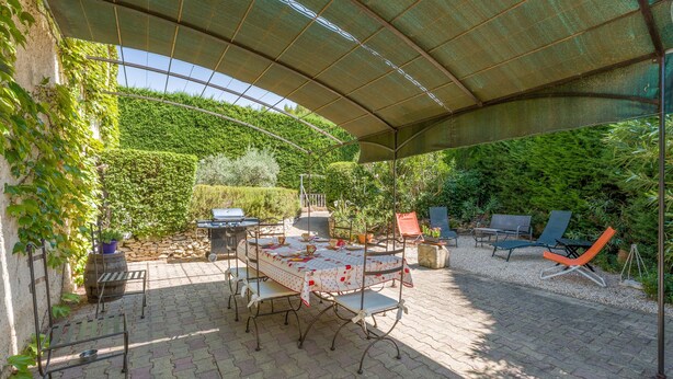 Unclassified image, 1 of 22, button - La Sousto B&B – Lavande Room near Avignon and Saint-Rémy-de-Provence (Châteaurenard)