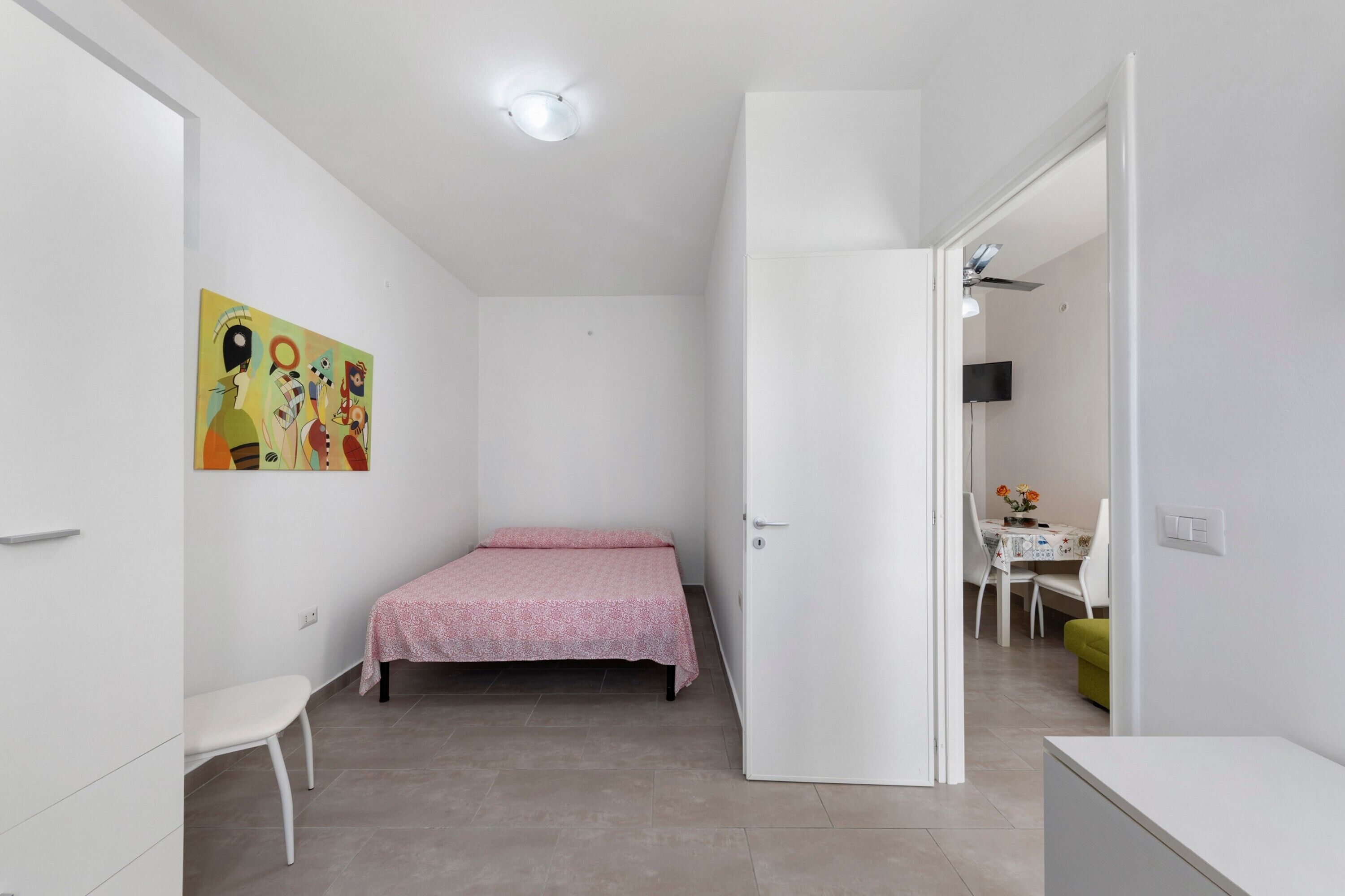 1 bedroom, iron/ironing board, bed sheets