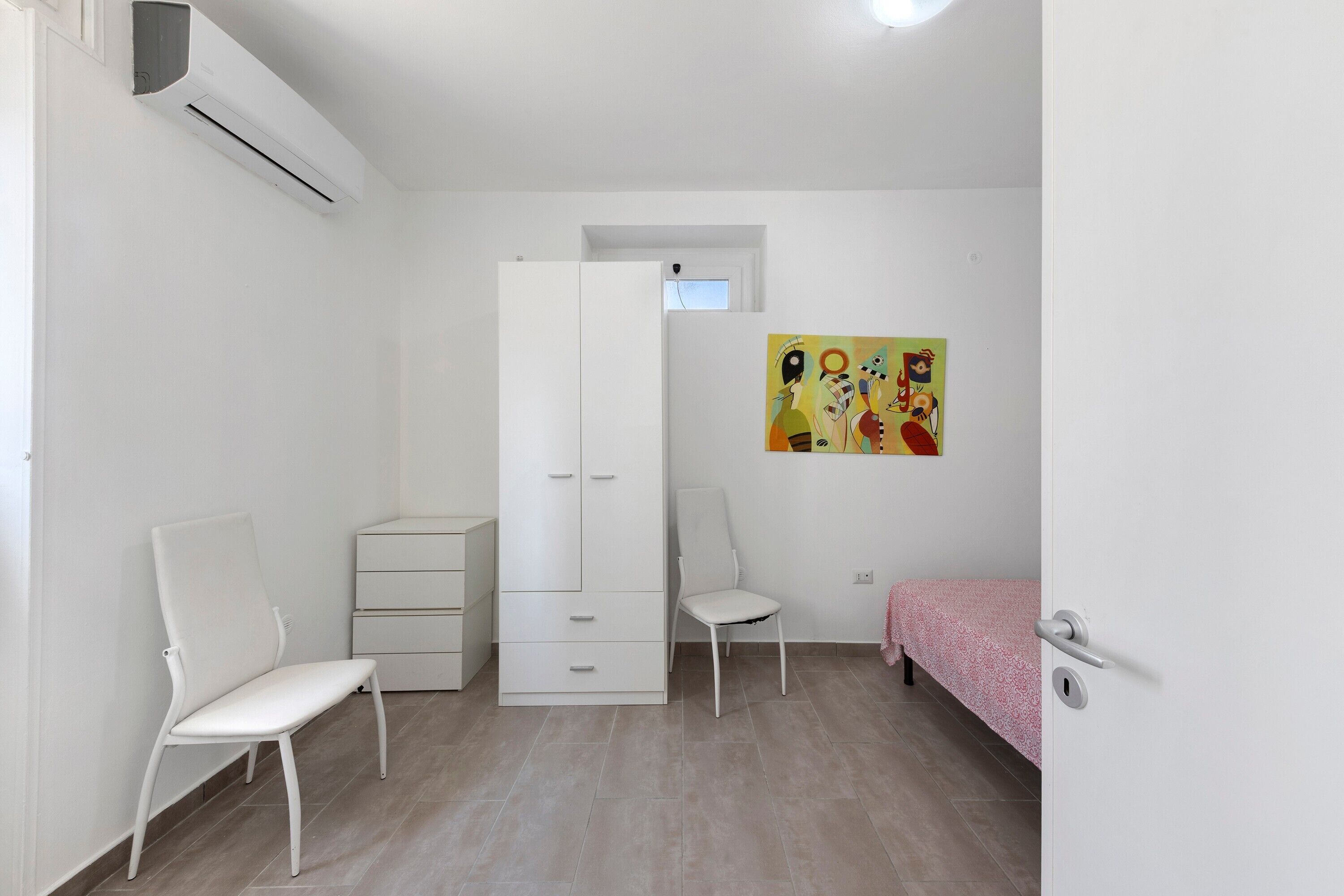 1 bedroom, iron/ironing board, bed sheets