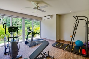 Villa Deluxe, vistas al jardín | Sala de fitness