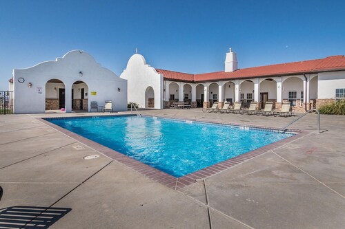 Furnished Guest House - Our spacious Guest House is ideal for families or groups, featuring three private bedrooms each with a comfortable queen bed, two full bathrooms, and plenty of room to relax.