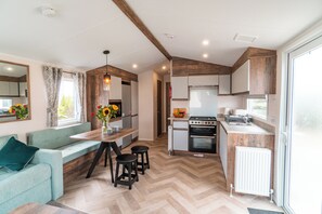 Living area - Gimblet Rock Holiday Park (Pwllheli)